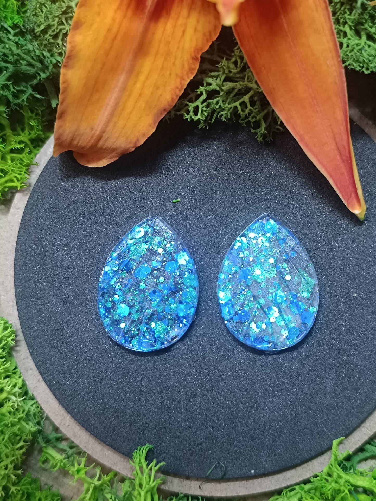 Pampilles de Lumières : Pampilles Interchangeables en Résine – Créations Artisanales