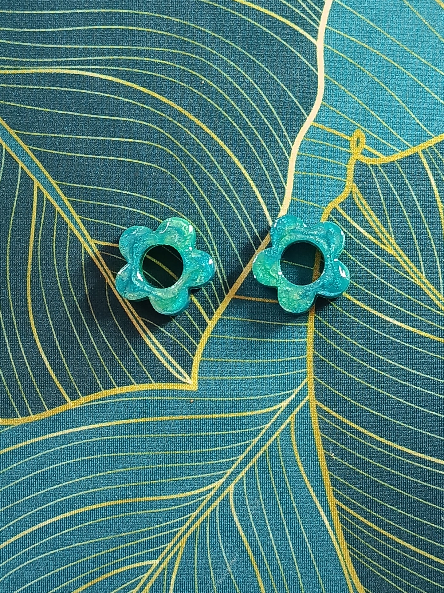 Pampilles de Lumières : Pampilles Interchangeables en Résine – Créations Artisanales