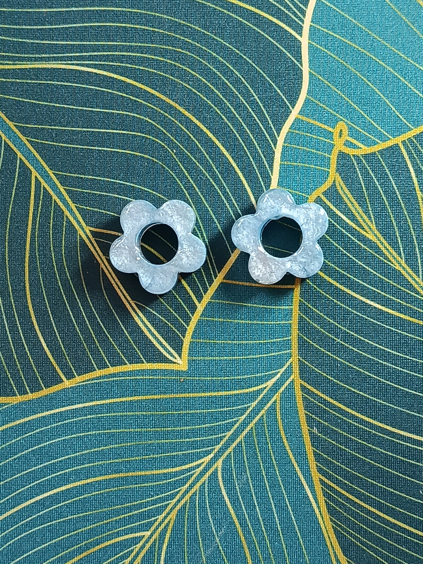 Pampilles de Lumières : Pampilles Interchangeables en Résine – Créations Artisanales